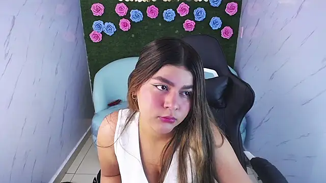 emmalee 01a online show from 02/28/25, 10:52