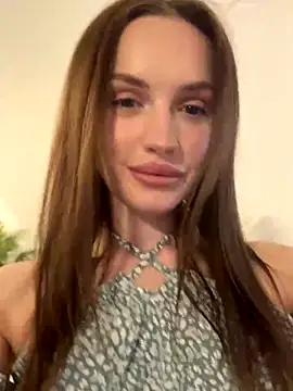 Snapshot of Molly_Muer chatting on 12/05/24, 09:06 Molly Muer online show from 12/05/24, 09:06