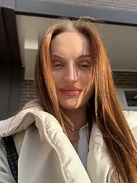 Snapshot of Molly_Muer chatting on 01/08/25, 12:26 Molly Muer online show from 01/08/25, 12:26