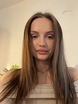 Snapshot of Molly_Muer chatting on 01/18/25, 07:07 Molly Muer online show from 01/18/25, 07:07