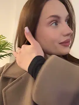 Snapshot of Molly_Muer chatting on 01/19/25, 06:53 Molly Muer online show from 01/19/25, 06:53