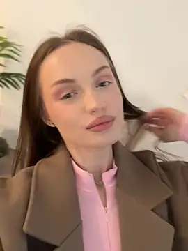 Snapshot of Molly_Muer chatting on 01/24/25, 09:06 Molly Muer online show from 01/24/25, 09:06