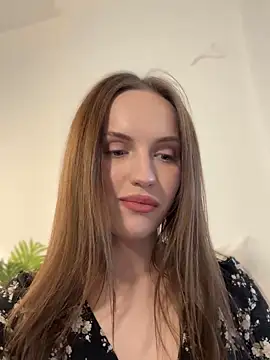 Snapshot of Molly_Muer chatting on 02/07/25, 12:28 Molly Muer online show from 02/07/25, 12:28