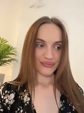 Snapshot of Molly_Muer chatting on 02/21/25, 01:55 Molly Muer online show from 02/21/25, 01:55
