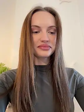 Snapshot of Molly_Muer chatting on 02/22/25, 09:23 Molly Muer online show from 02/22/25, 09:23
