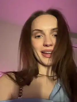 Snapshot of Molly_Muer chatting on 03/13/25, 04:45 Molly Muer online show from 03/13/25, 04:45