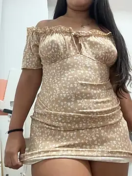 Snapshot of mismmia chatting on 12/31/24, 12:32 mismmia online show from 12/31/24, 12:32