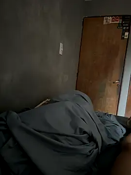 Snapshot of mismmia chatting on 10/25/25, 11:07 mismmia online show from 10/25/25, 11:07