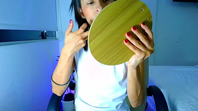 Snapshot of thedianakaro chatting on 07/28/26, 03:24 thedianakaro online show from 07/28/26, 03:24