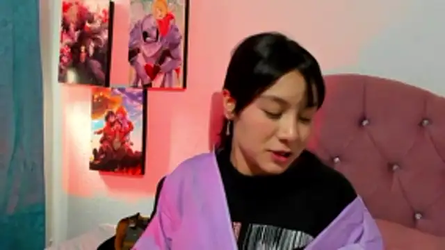 Snapshot of teffy_lee chatting on 05/17/26, 08:27 teffy lee online show from 05/17/26, 08:27