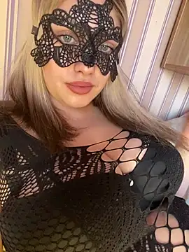 Snapshot of 69Laura696 chatting on 02/09/25, 02:07 69Laura696 online show from 02/09/25, 02:07