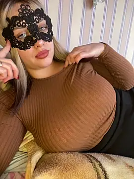 Snapshot of 69Laura696 chatting on 02/12/25, 01:06 69Laura696 online show from 02/12/25, 01:06