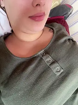 Snapshot of 69Laura696 chatting on 02/19/25, 09:06 69Laura696 online show from 02/19/25, 09:06