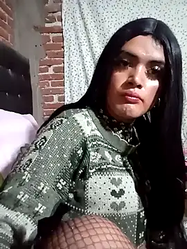 yovana13 online show from 11/06/25, 07:42