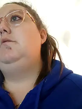 Chloee ep online show from 02/14/25, 03:05