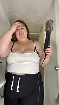 Chloee ep online show from 10/22/25, 02:12