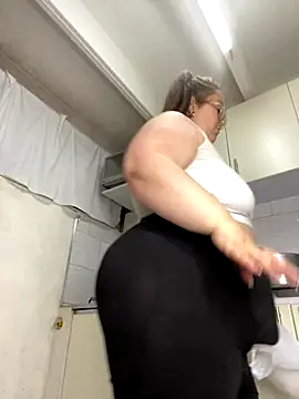 Chloee ep online show from 10/30/25, 04:14