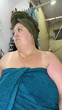 Chloee ep online show from 12/14/25, 05:13