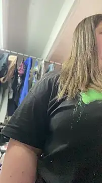 Chloee ep online show from 04/21/26, 01:06