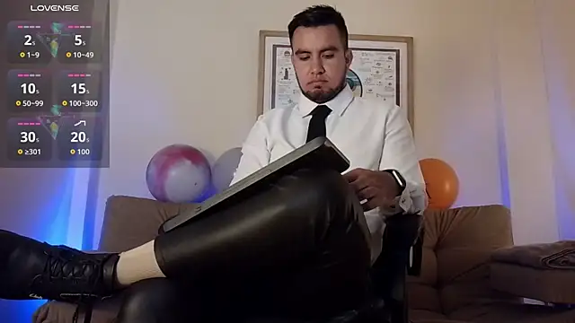 bradley colt online show from 12/04/25, 03:21