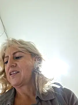 almaluna7 online show from 03/11/25, 11:37