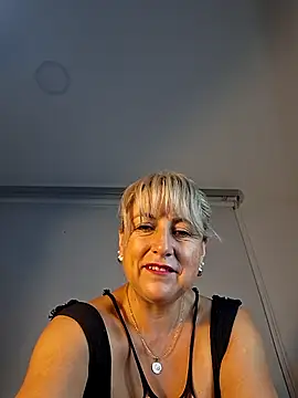 almaluna7 online show from 02/06/26, 12:48