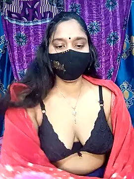 Snapshot of Hot_Maleka chatting on 02/02/25, 02:38 Hot Maleka online show from 02/02/25, 02:38