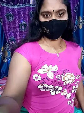 Snapshot of Hot_Maleka chatting on 02/02/25, 03:17 Hot Maleka online show from 02/02/25, 03:17