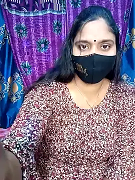 Snapshot of Hot_Maleka chatting on 02/03/25, 12:14 Hot Maleka online show from 02/03/25, 12:14