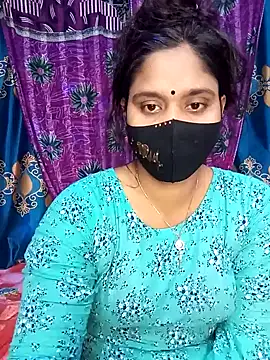 Snapshot of Hot_Maleka chatting on 02/05/25, 02:08 Hot Maleka online show from 02/05/25, 02:08