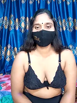 Snapshot of Hot_Maleka chatting on 02/06/25, 03:41 Hot Maleka online show from 02/06/25, 03:41