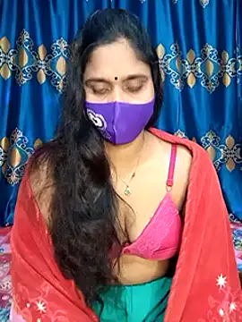 Snapshot of Hot_Maleka chatting on 02/08/25, 12:39 Hot Maleka online show from 02/08/25, 12:39