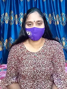 Snapshot of Hot_Maleka chatting on 02/09/25, 12:41 Hot Maleka online show from 02/09/25, 12:41