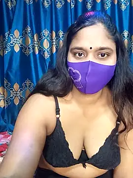 Snapshot of Hot_Maleka chatting on 02/17/25, 02:42 Hot Maleka online show from 02/17/25, 02:42
