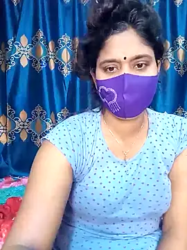 Snapshot of Hot_Maleka chatting on 02/18/25, 01:54 Hot Maleka online show from 02/18/25, 01:54