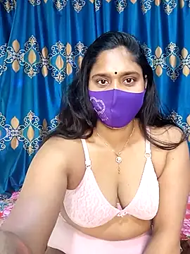 Snapshot of Hot_Maleka chatting on 02/19/25, 06:33 Hot Maleka online show from 02/19/25, 06:33