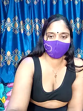 Snapshot of Hot_Maleka chatting on 02/19/25, 04:00 Hot Maleka online show from 02/19/25, 04:00
