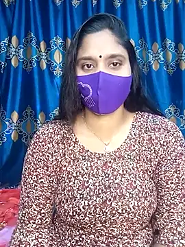 Snapshot of Hot_Maleka chatting on 02/24/25, 12:37 Hot Maleka online show from 02/24/25, 12:37