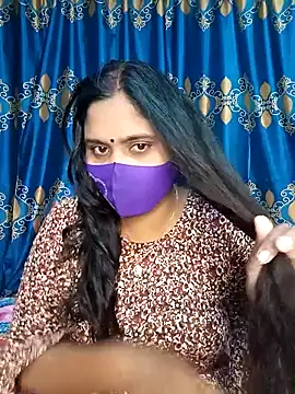 Snapshot of Hot_Maleka chatting on 02/26/25, 12:25 Hot Maleka online show from 02/26/25, 12:25