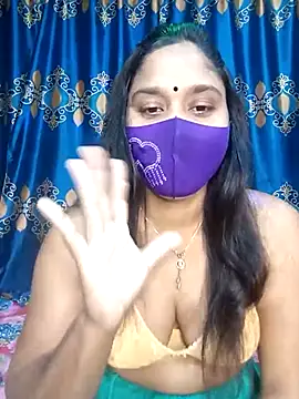 Snapshot of Hot_Maleka chatting on 03/04/25, 02:06 Hot Maleka online show from 03/04/25, 02:06
