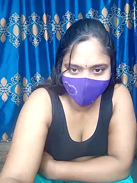 Snapshot of Hot_Maleka chatting on 03/19/25, 02:35 Hot Maleka online show from 03/19/25, 02:35