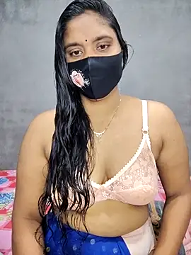 Snapshot of Hot_Maleka chatting on 09/15/25, 02:00 Hot Maleka online show from 09/15/25, 02:00