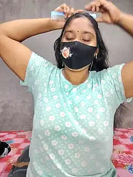 Snapshot of Hot_Maleka chatting on 09/20/25, 05:03 Hot Maleka online show from 09/20/25, 05:03