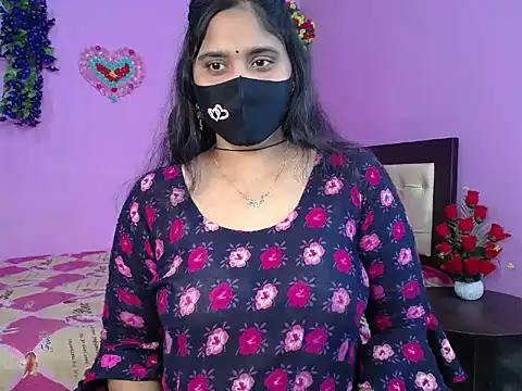 Hot Maleka online show from 03/11/26, 04:35