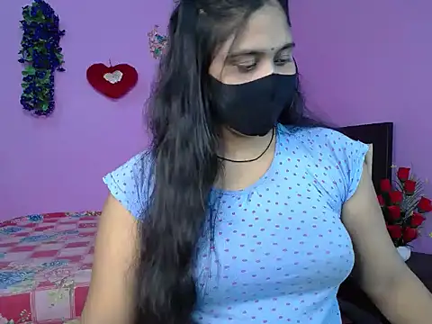 Hot Maleka online show from 04/23/26, 04:42