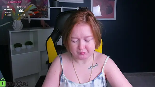 Sara Robinson online show from 11/11/25, 02:44