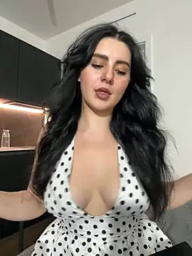 Snapshot of Evelyn___Sweet chatting on 06/29/26, 10:43 Evelyn Sweet online show from 06/29/26, 10:43
