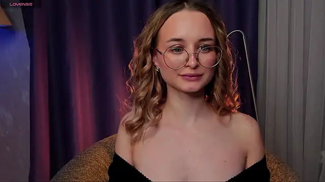 Tiffanyhunt online show from 02/01/25, 06:08