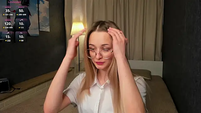 Tiffanyhunt online show from 02/14/25, 02:23