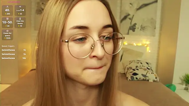 Tiffanyhunt online show from 02/25/25, 10:37